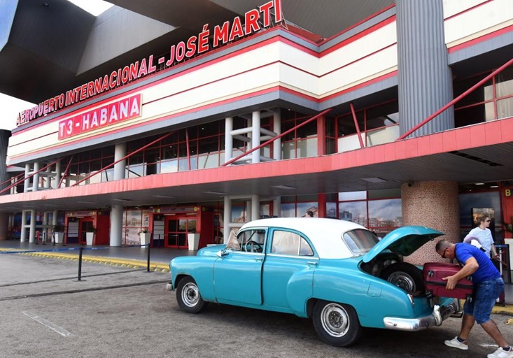 Entrada al aeropuerto internacional José Martí