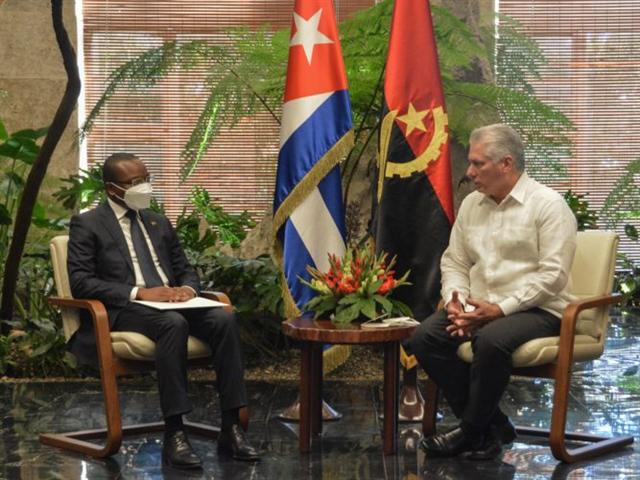 Recibe Presidente De Cuba A Ministro De Estado De Angola VIDEO