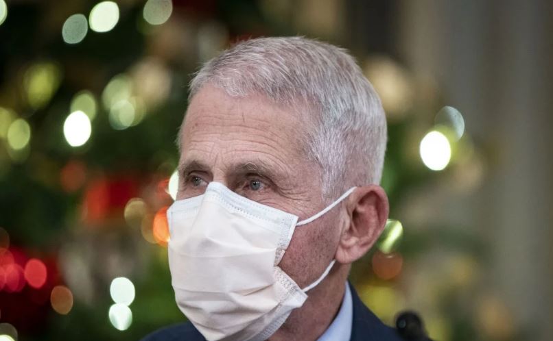 Fauci mette in guardia contro il compiacimento per il virus che riempirà gli ospedali