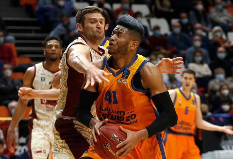 Jasiel Rivero Y El Valencia Basket Segundos De Su Grupo En Eurocup De