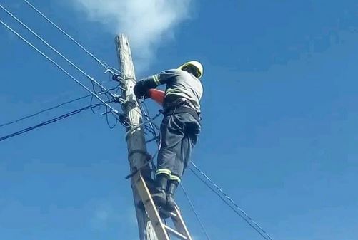 Brigadas laboran en Cuba para restitución de servicio eléctrico Cuba Si