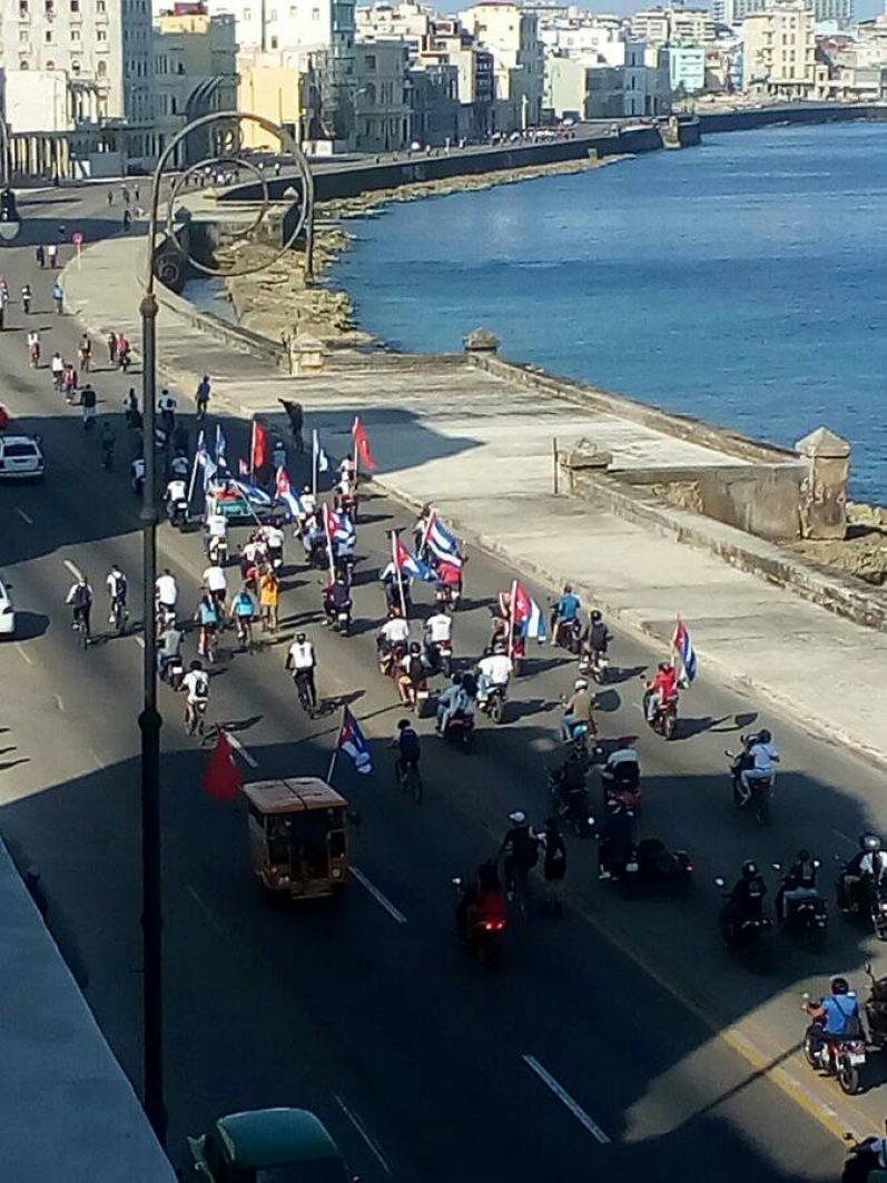 caravana_malecon.jpg