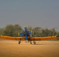 Pilotos espirituanos ayudan a sofocar incendio forestal en Holguín