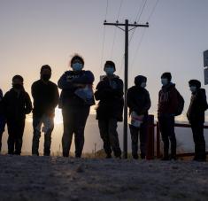 Alrededor de mil personas no identificadas entran ilegalmente en territorio de EE.UU. cada día, reporta The Washington Post. Foto: Reuters. 
