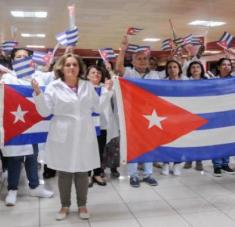 Otros propagarán vicios, o los disimularán: a nosotros nos gusta propagar las virtudes», El alma cubana.Foto:Endrys Correa Vaillant