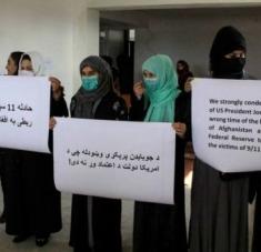 El decreto del presidente Biden sobre la incautación de activos de Afganistán recibió el rechazo de las mujeres debido a la crisis humanitaria que enfrenta el país. Foto: EFE