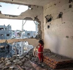 En la escalada más sangrienta del conflicto entre israelíes y palestinos desde 2014, los ataques aéreos desatados por el primero destruyeron la casa de una niña en Beit Hanoun, Gaza, el 24 de mayo.