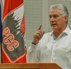 Díaz Canel pronuncia discurso en la clausura de la Asamblea Provincial del Partido de La Habana, en el Palacio de las Convenciones, el 9 de abril de 2022