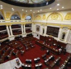 Tras aprobar por unanimidad la iniciativa para derogar la Ley, el pleno del congreso la someterá a debate y votación este viernes. Foto: @congresoperu