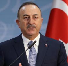 El canciller de Turquía, Mevlut Cavusoglu, en una conferencia de prensa en Tirana, Albania, 12 de febrero de 2020. Foto: Reuters