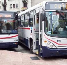 El comunicado también anunció que el servicio de taxis paralizó sus servicios desde las 09:00 horas de este lunes, luego del sepelio del trabajador asesinado. Foto: Facebook Unión Nacional de Obreros y Trabajadores del Transporte 