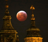 Luna de sangre. Imagen: David W Cerny / Reuters.