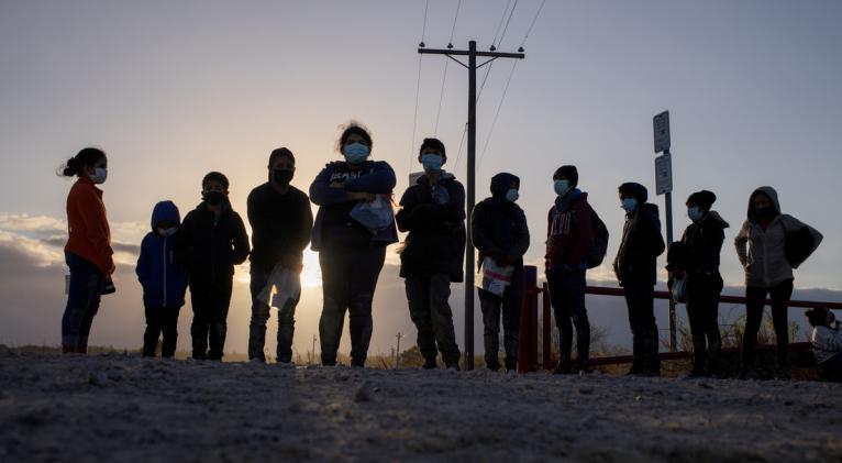 Alrededor de mil personas no identificadas entran ilegalmente en territorio de EE.UU. cada día, reporta The Washington Post. Foto: Reuters.