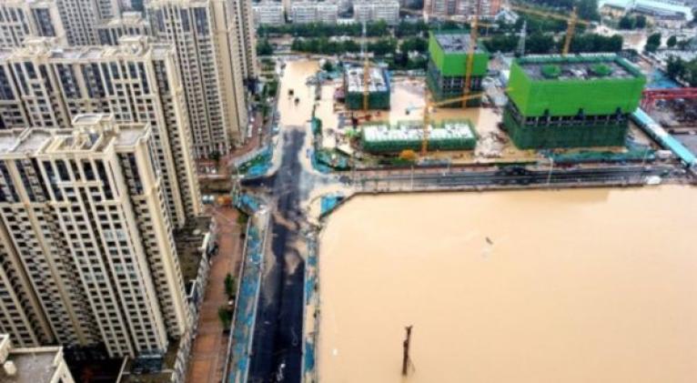 Durante el periodo de 24 horas, seis estaciones de monitoreo de Henan registraron precipitaciones superiores a los 50 milímetros. Foto: Twitter @IramsyteleSUR