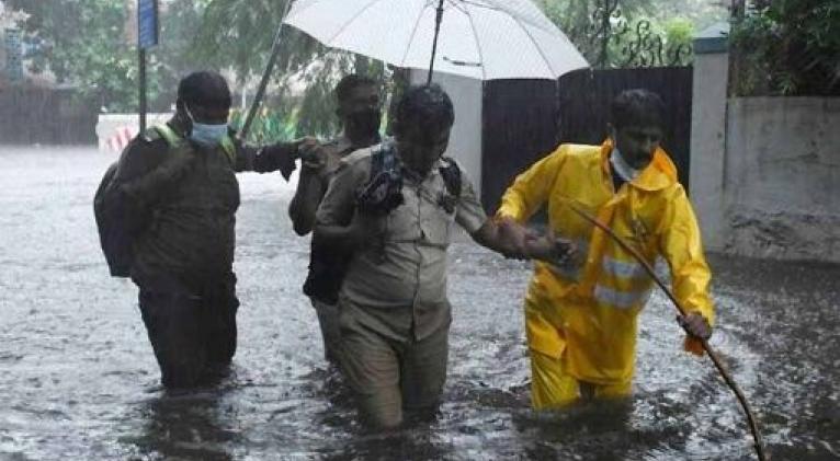 Apenas diez días atrás el ciclón Tauktae causó severas inundaciones y provocó al menos 140 personas fallecidas en el occidente del país. Foto: PL