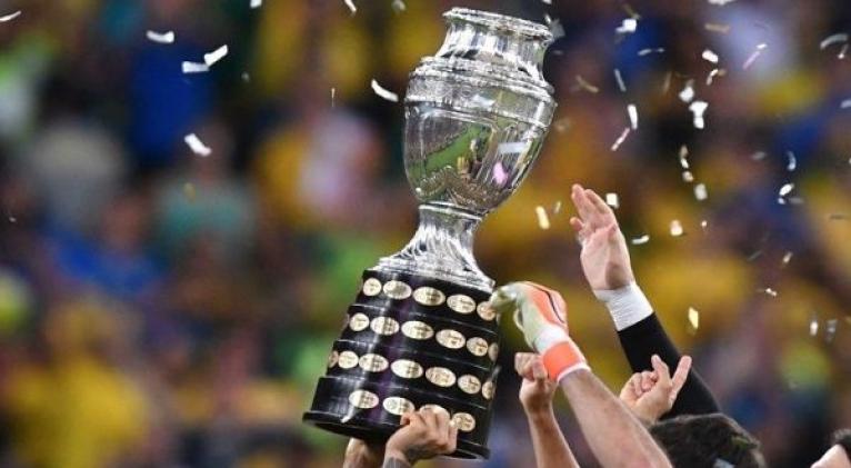 Conmebol anunció que el torneo se disputará en Brasil ante el descarte de las sedes originales, Colombia y Argentina. Foto: EFE