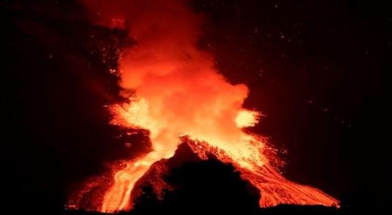 Casi 2.000 edificaciones han sido destruidas por las coladas del volcán Cumbre Vieja. Foto: EFE