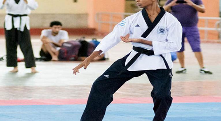 Darío Navarro ya logró el mejor desempeño histórico del poomsae cubano y va por más... Foto: Cortesia FCT