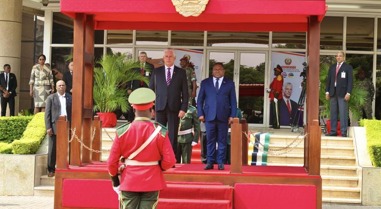 Viaje a Mozambique resulta entrañable, afirmó presidente de Cuba