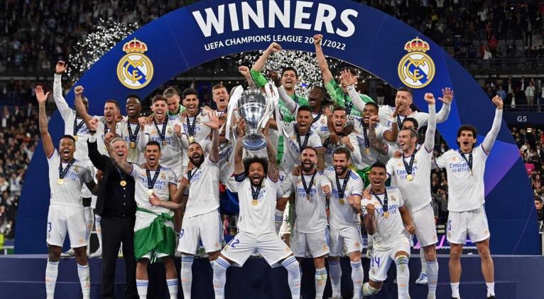 Qual é a premiação da UEFA Champions League 2021/22?