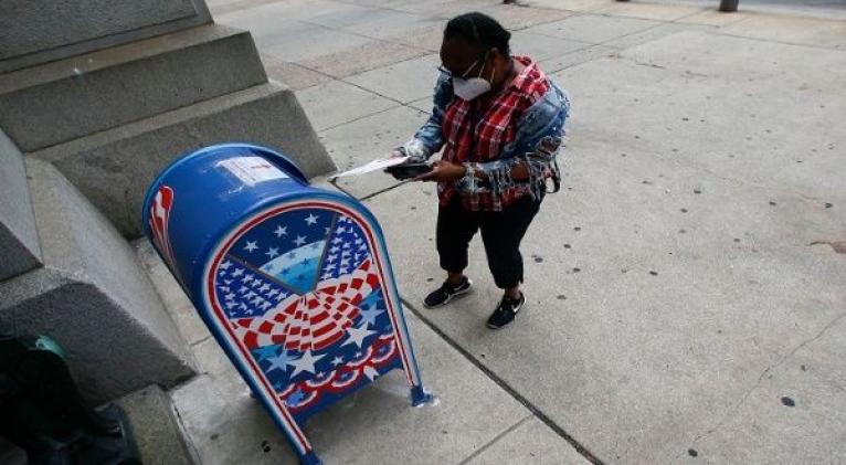 El problema de la brecha racial en las papeletas rechazadas no es exclusivo de Carolina del Norte, pues también ha ocurrido en otros estados y violando derechos de otras minorías. Foto: The Philadelphia Inquirer