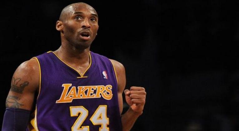 Kobe Bryant jugó 20 temporadas con Los Angeles Lakers en donde se consagró como uno de los jugadores más emblemáticos de la NBA.