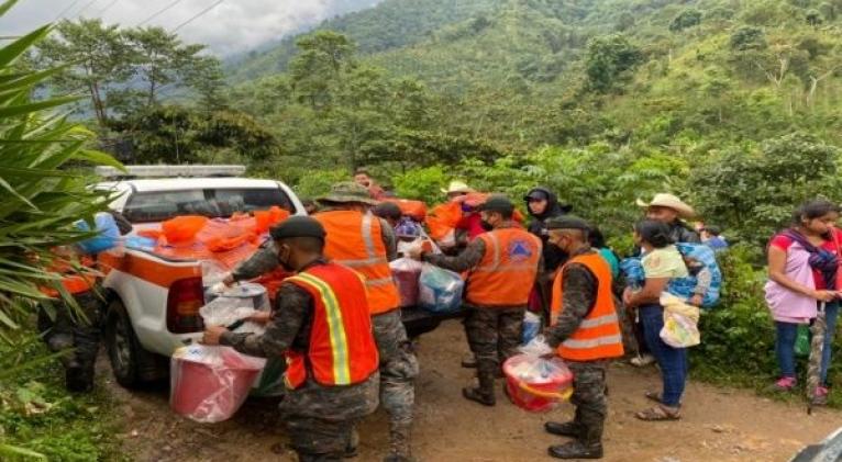 A raíz de las precipitaciones, durante 2021 en Guatemala 4.237 personas se vieron obligadas a evacuarse. Foto: Conred