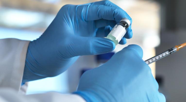 Se trata de dexametasona, un medicamento barato y ampliamente disponible, afirman expertos británicos. Foto: Gettyimages