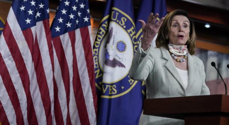 Nancy Pelosi, presidenta de la Cámara de Representantes de EE.UU., en una rueda de prensa en Washington, 27 de mayo de 2020. Foto: AFP