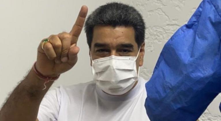 "Ya llevamos un 60 por ciento de las vacunas rusas y el lunes arrancamos con las chinas", precisó el presidente Maduro.