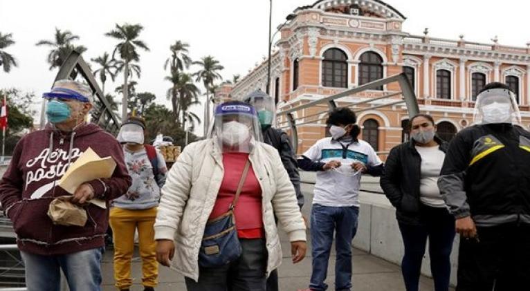 La cifra de contagios y muertes por la  Covid-19 en Perú comenzaron a aumentar nuevamente desde el desconfinamiento el pasado 1 de julio. Foto: Xinhua