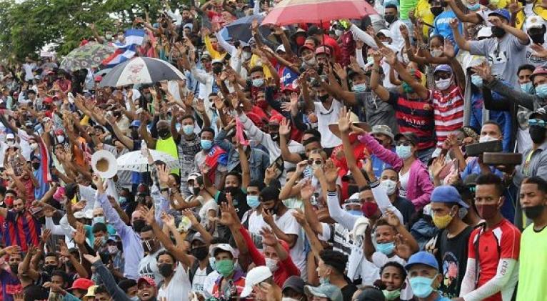 Desde el mismo partido inaugural en la actual campaña, el sabor de la Serie con público se sintió diferente. Foto: Ismael Francisco