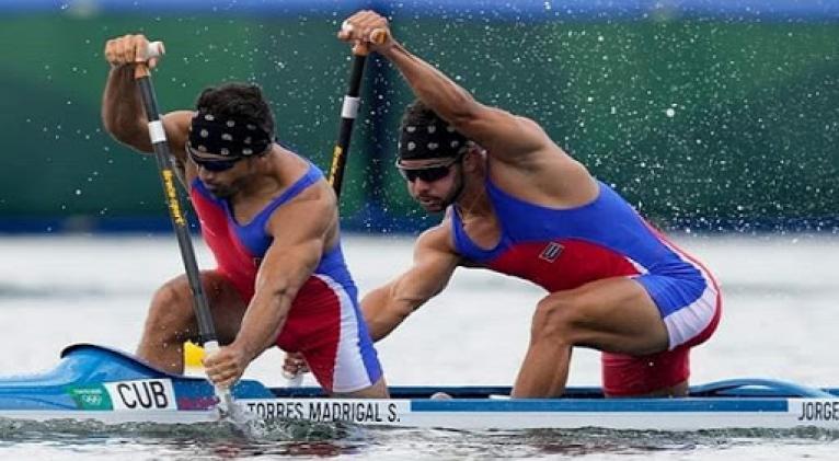 Serguey buscará otra presea para sumar a los seis subtítulos mundiales que ostenta la canoa biplaza. Foto: olympics.com