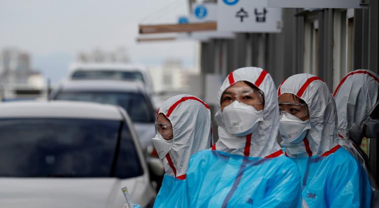 Esta variante del virus podría haber llegado al país asiático a través de alguien que arribó de EE.UU. o Europa entre marzo y abril, antes de que Seúl intensificara las medidas restrictivas. Foto: Reuters