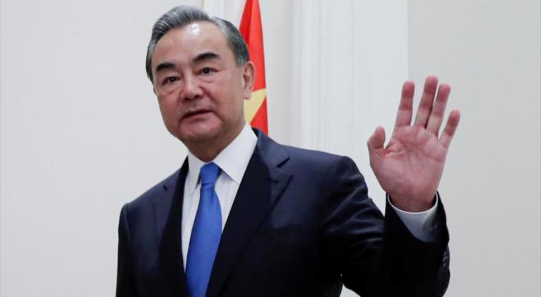 El canciller chino, Wang Yi, antes de una reunión celebrada en Roma (Italia), 25 de agosto de 2020. Foto: Reuters