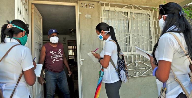 inculados también en esa imprescindible tarea productiva están hoy 310 universitarios en 18 brigadas voluntarias desplegadas en todos los municipios de la localidad. Foto: Yaymara Villaverde Marcé.