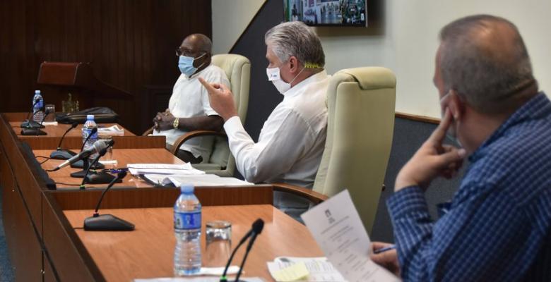 Es una semana, apuntó el mandatario, “que también ha transitado con avances en la estrategia de enfrentamiento a la pandemia y que nos va dando señales de que vamos alcanzando un momento ya de menos complejidad”.