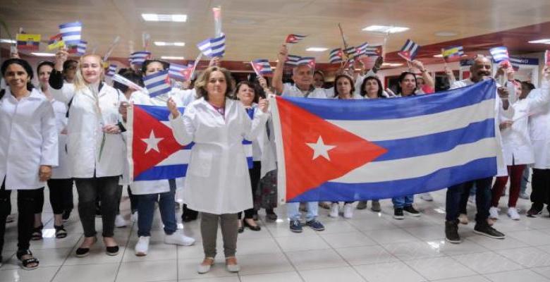 Otros propagarán vicios, o los disimularán: a nosotros nos gusta propagar las virtudes», El alma cubana.Foto:Endrys Correa Vaillant