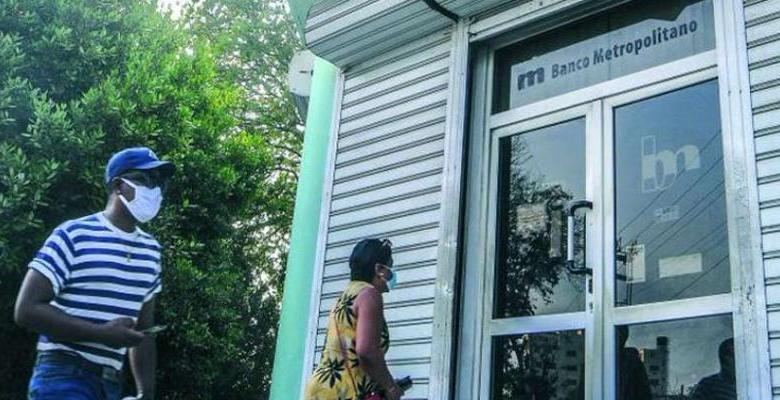 Por el contrario, afirmó el primer mandatario, la población cubana está aportando voluntariamente a lo que llamó cuentas solidarias en su cuenta de Twitter.
