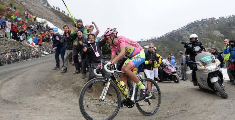 Alberto Contador, durante el Giro de Italia de 2015, el último que ganó como profesional. Cordon Press