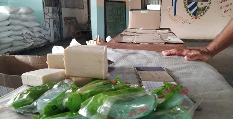 El módulo destinado a la canasta básica ayudará a millares de familias cubanas. Foto: Del autor.