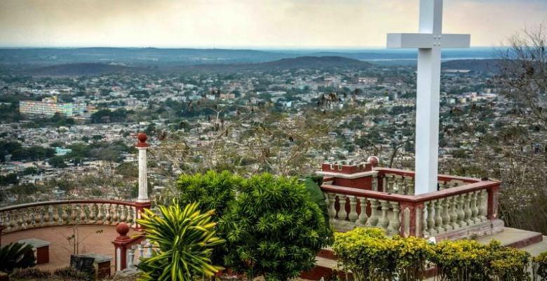 El 4 de abril de 1720 la misa fundacional en la Iglesia San Isidoro, de la cabecera provincial, donde residen alrededor de 300 mil personas.