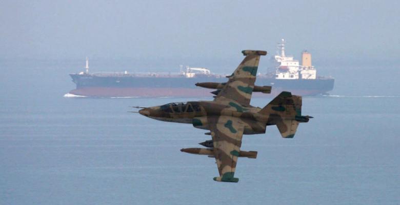 A su vez, el ministro de Defensa de Venezuela, Vladimir Padrino López, anunció que navíos, aviones y helicópteros de la Fuerza Armada Nacional Bolivariana escoltarán a los petroleros de la República Islámica. Foto: AFP.