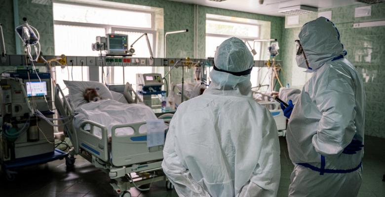 "Incluso durante una grave pandemia mundial, cuando Rusia y EE.UU. pierden a miles de ciudadanos y deberían estar unidos, se dirigen esfuerzos a encontrar un enemigo externo", afirmó la Embajada rusa en Washington. Foto: AFP.