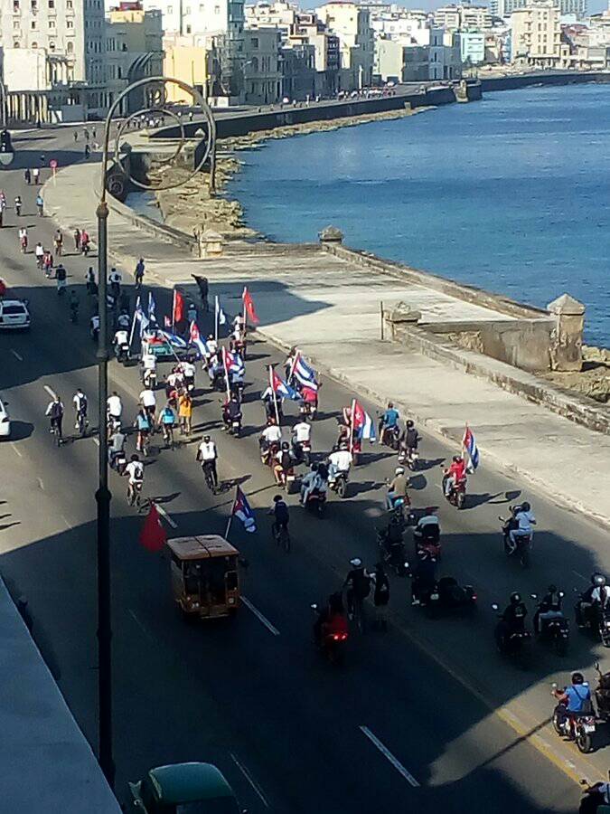 caravana_malecon.jpg