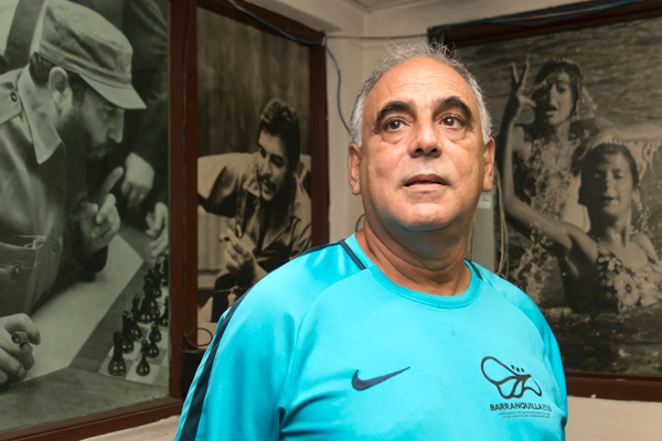 el Comisionado Nacional de Deportes Acuáticos, Rolando Ruiz Pedregera,