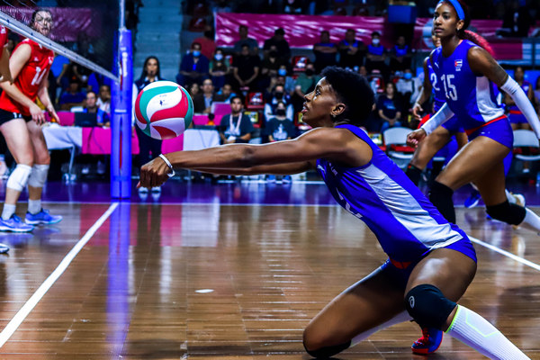 Volleyball (f): beat Cuba against Canada in the Final Six tournament