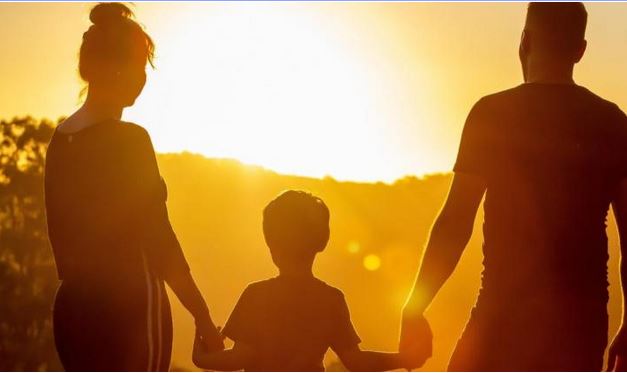 Los padres parecen tener que cumplir menos requisitos para ser considerados «buenos».