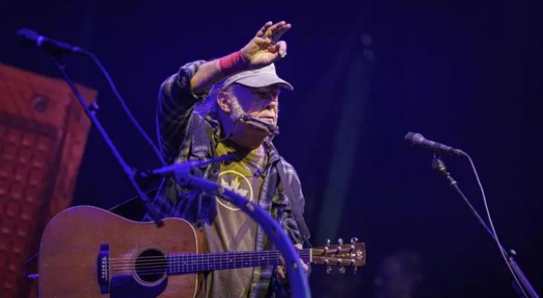 El cantautor canadiense Neil Young