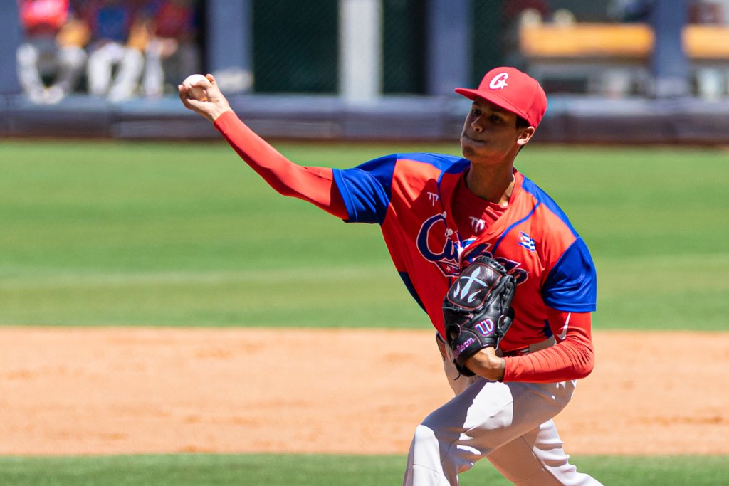 Cuba venció hoy 7-2 a las Águilas Metropolitanas de Panamá en el Estadio Monumental Simón Bolívar y se colgó la medalla de bronce en la II Serie de las Américas de béisbol Gran Caracas 2026. Foto: PL